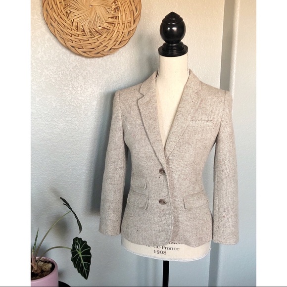 Banana Republic Jackets & Blazers - Classic Banana Republic Wool Blend Tweed Blazer